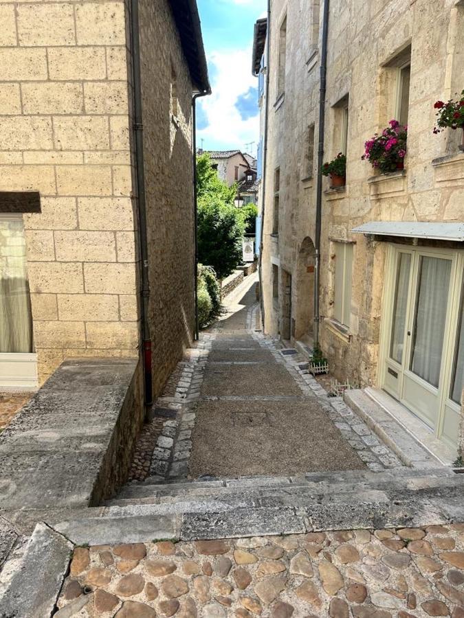 Appart En Duplex Climatise Coeur De Ville Perigueux Luaran gambar