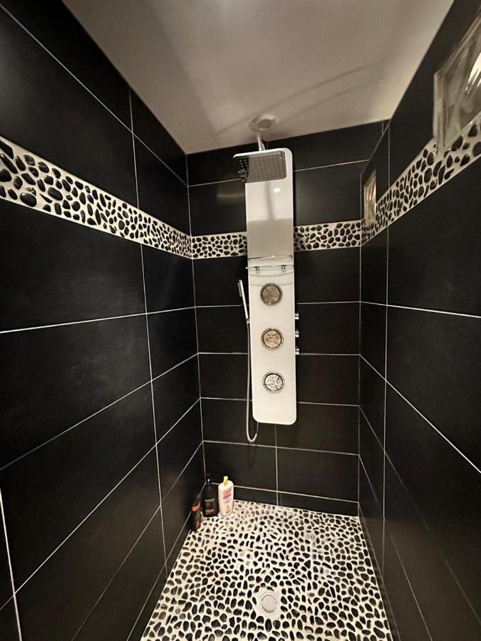 Appart En Duplex Climatise Coeur De Ville Perigueux Luaran gambar